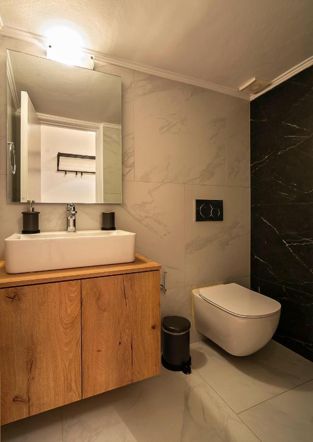 Elegant, Spacious & Minimalist Aptm W/Balcony Apartment Athens Exterior photo